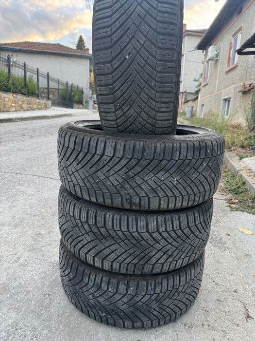 225/40/18 Continental  AllSeason Contact 2 DOT4124