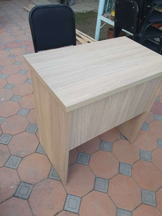 Parta va stul. O'quv markazlari yoki uy uchun ishlatishga qulay