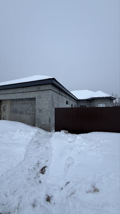 Продается дом с гаражом  предчистовая