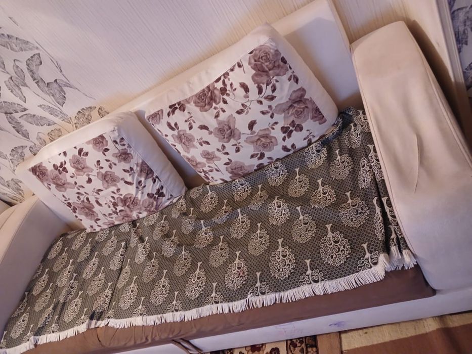 Продается диван и кресло