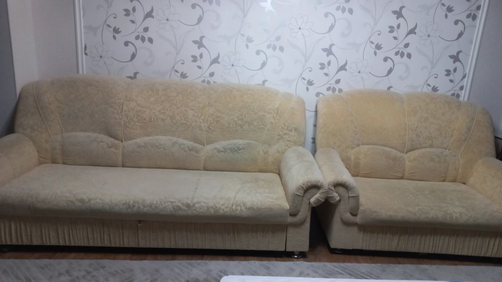 Продам диван с креслом