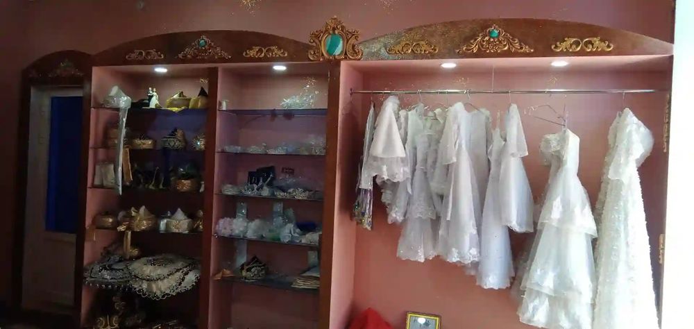 Бино сотилади  ёки бартерга квартирага алмаштирилади