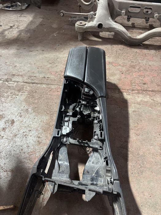 Bmw f10 f11 Подлакътник