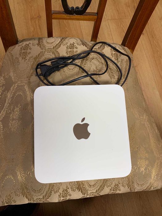 Рутер Apple Airport Extreme, A1254 500 GB вграден ХАРД диск Перфектен