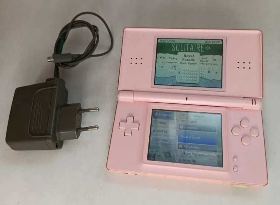Nintendo DS lite roz, plus joc Solitaire inclus,Vechi De colectie, Rar