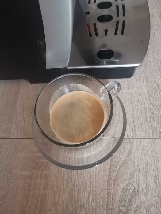 Кафемашина кафеавтомат Delonghi magnifica Ecam23.210