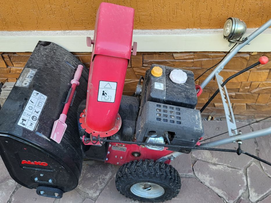 Снегоуборщик бензиновый AL-KO SnowLine 620E ii