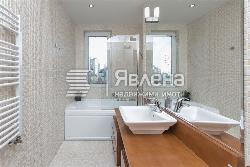 Дава се под наем Двустаен апартамент в София, Гоце Делчев - 80 кв.м за 700 € - Снимка #10