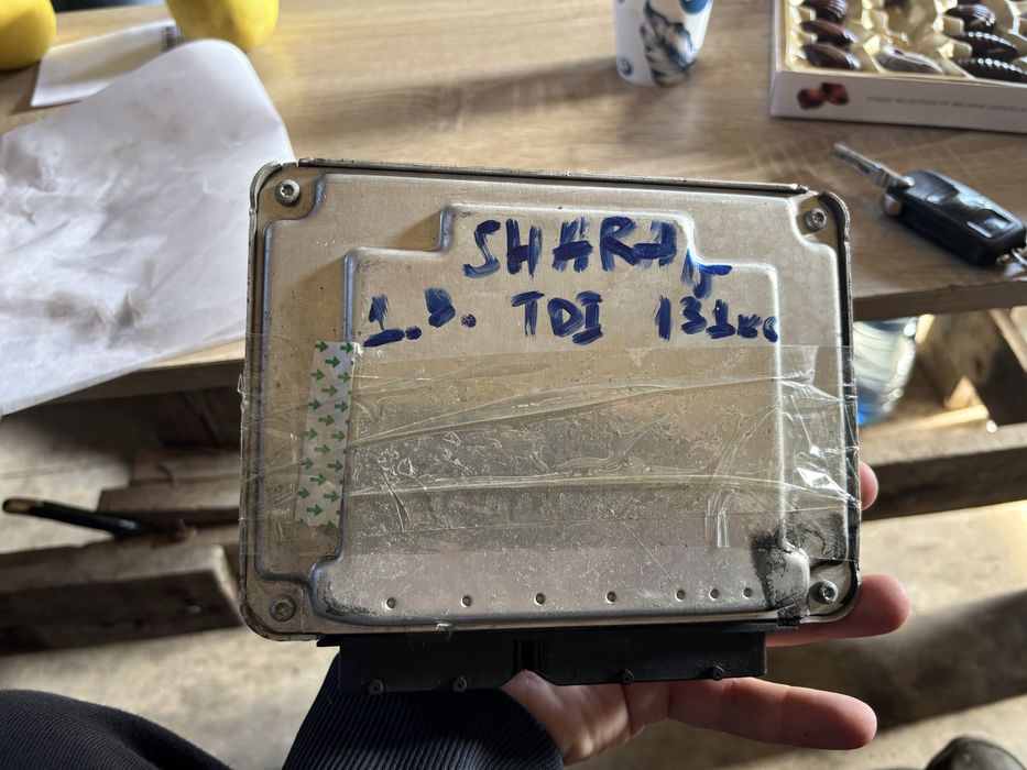 Компютър двигател Vw Шаран 1.9 тди 131кс  2002- 2008г