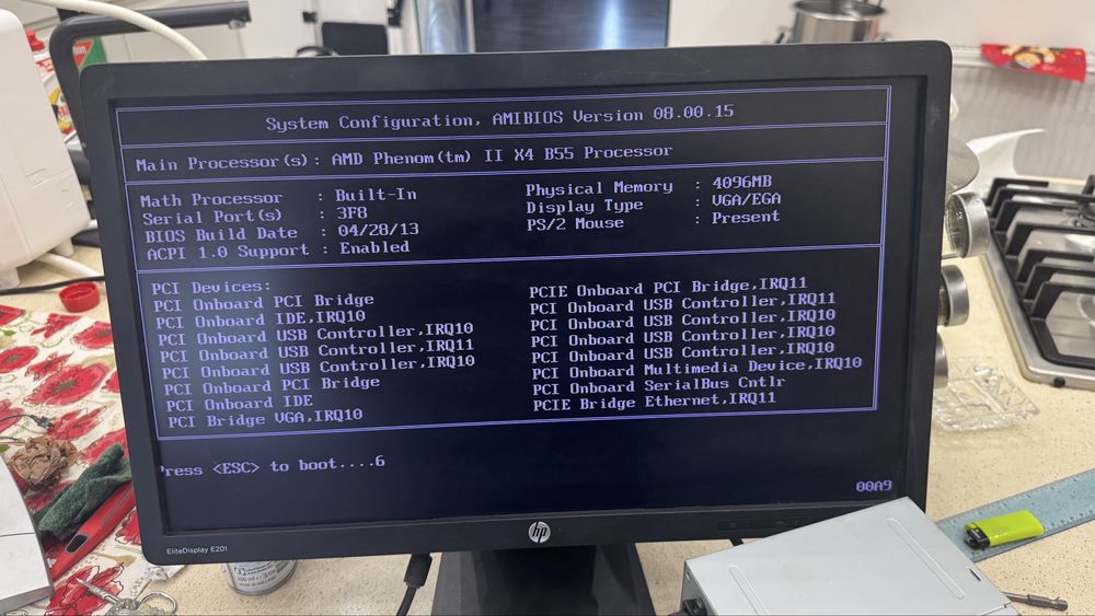AMD Phenom II X4 B55 DEBLOCAT (4 CORE) MSI 4GB DDR3 Testat si Stabil