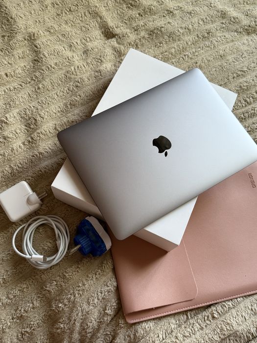 Macbook Air 13-inch M1