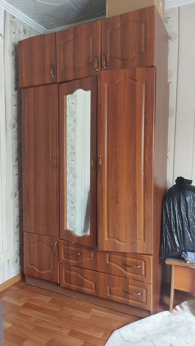Продам  шифоньер недорого