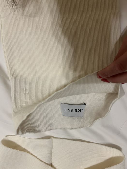 Перфектен комплект пола и топ -като нов