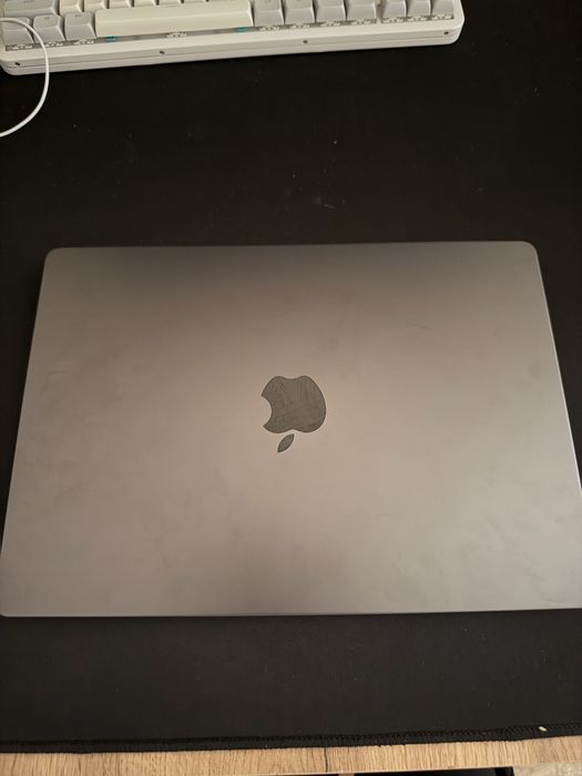 Macbook pro 14 m4 16gb