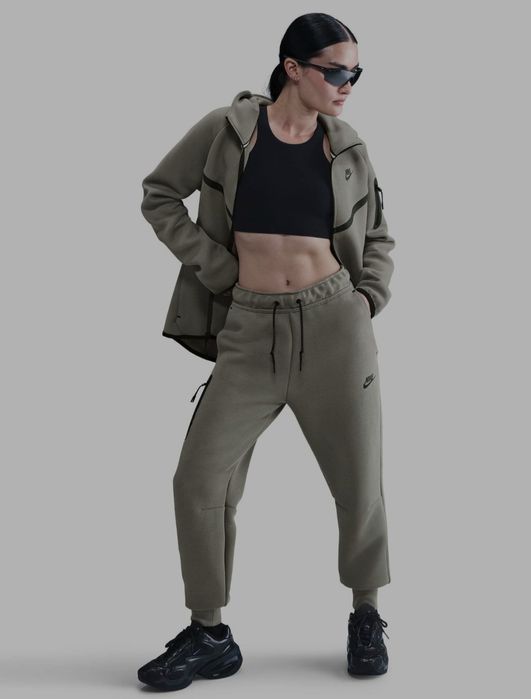 Nike Спортен екип W NSW TCH FLC MR