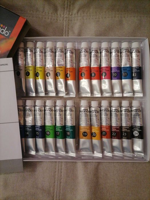 Маслени бои 24x18 ml Crelando+подарък