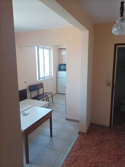 Дава се под наем Двустаен апартамент в Ямбол, Аврен - 46 кв.м за 178.5 € - Снимка #2