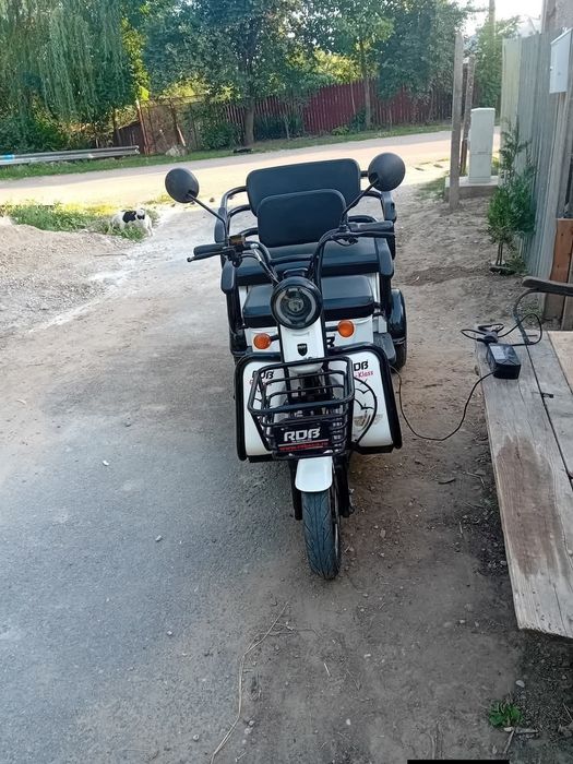 Tricicleta electrica  de vanzare 3300 lei