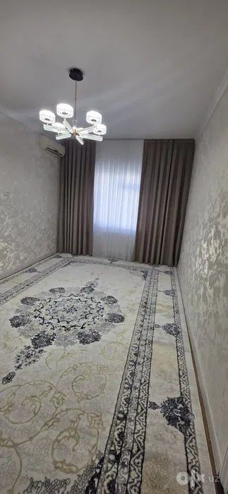 Яшнабад Кадышева базар метро Тузель. Французкая планировка, балкон 2х3