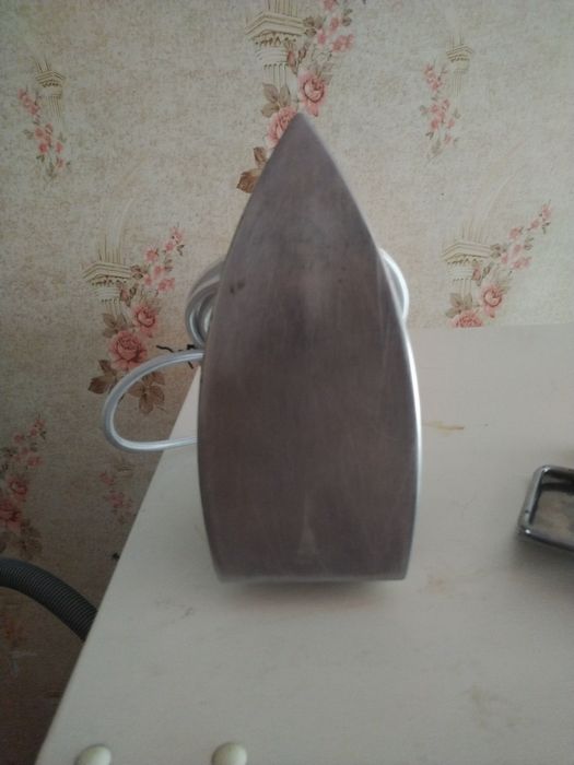 Срочно продам утюг