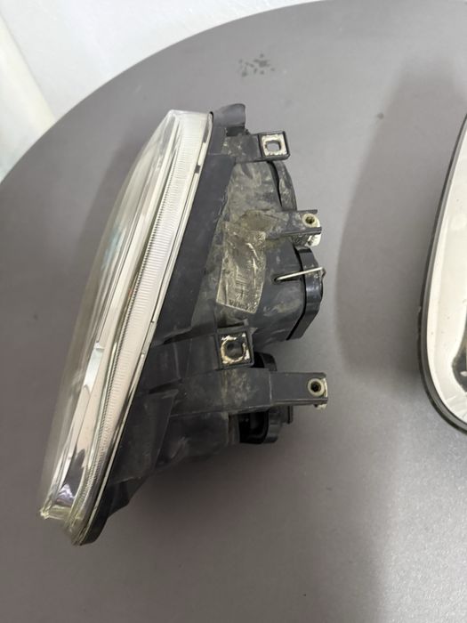 оригинални фарове за Golf 4 с лупа халоген