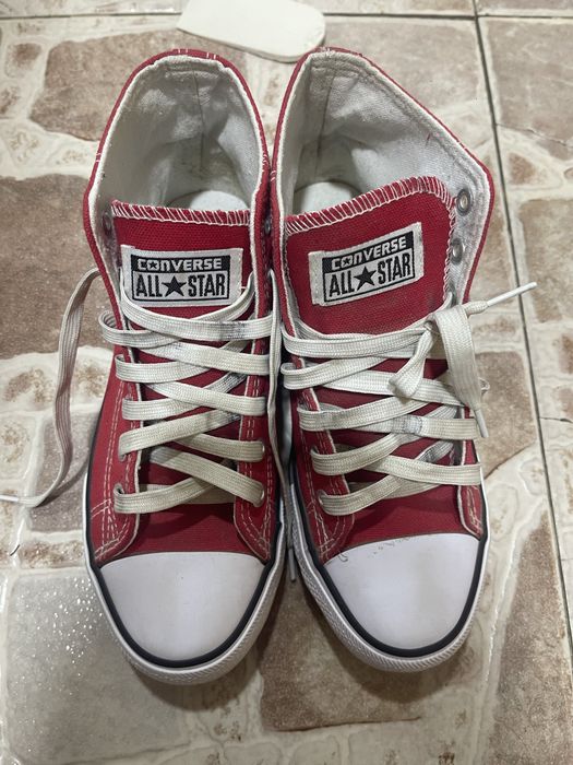 Кеды и конверсы