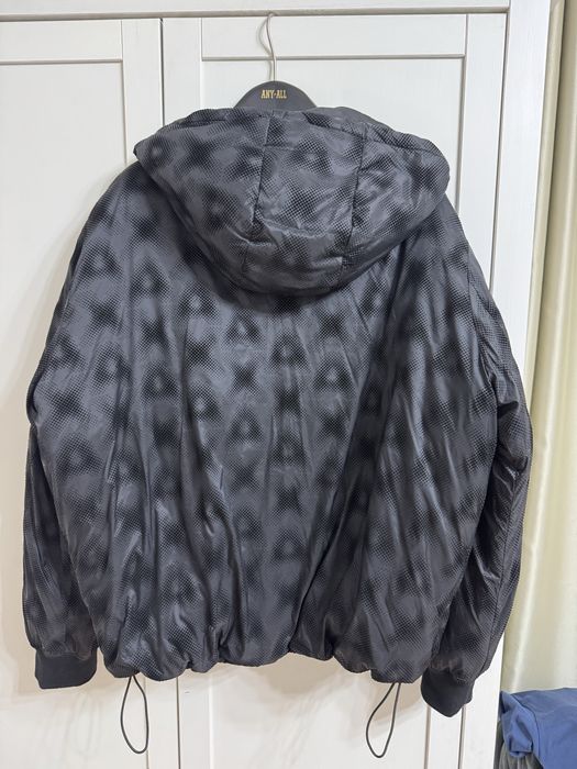 Продам мужскую куртку ARMANI EXCHANGE