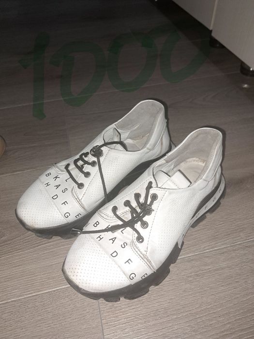 Продам женскую обувь