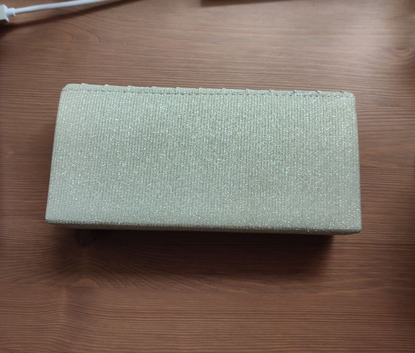 Блестяща малка чанта