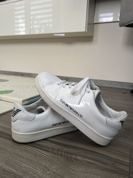 Emporio Armani бели кецове