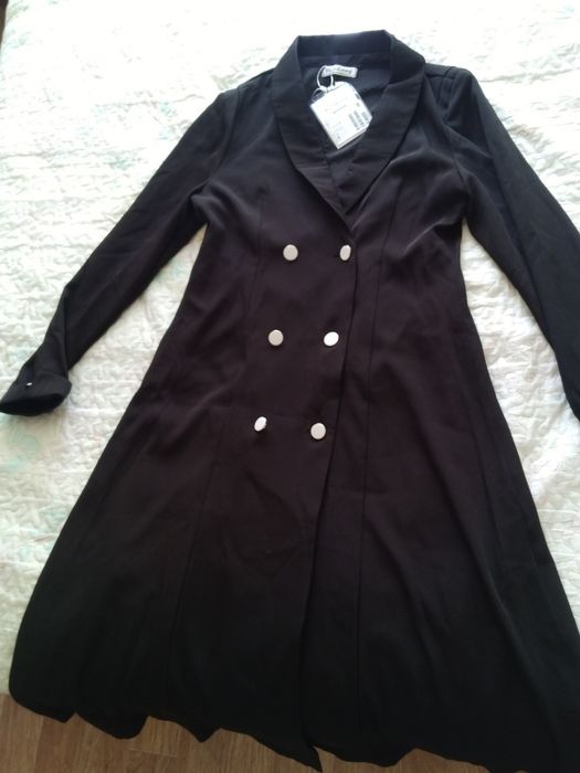 Плащ  тонкий с подкладрм приталенный юбка годе