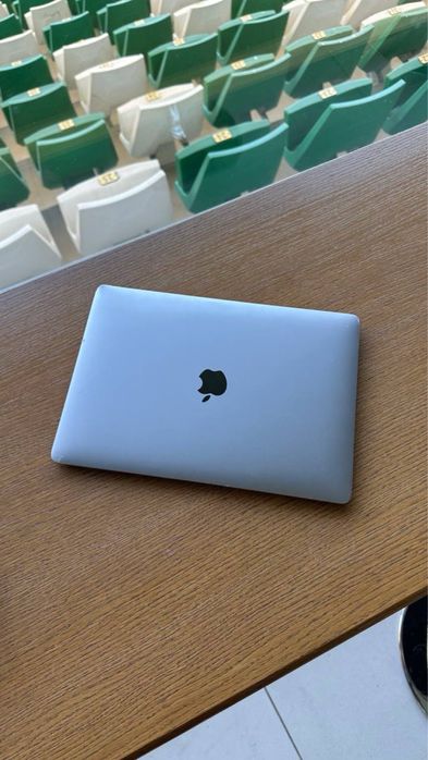 MacBook Air 2020 8/256 GB