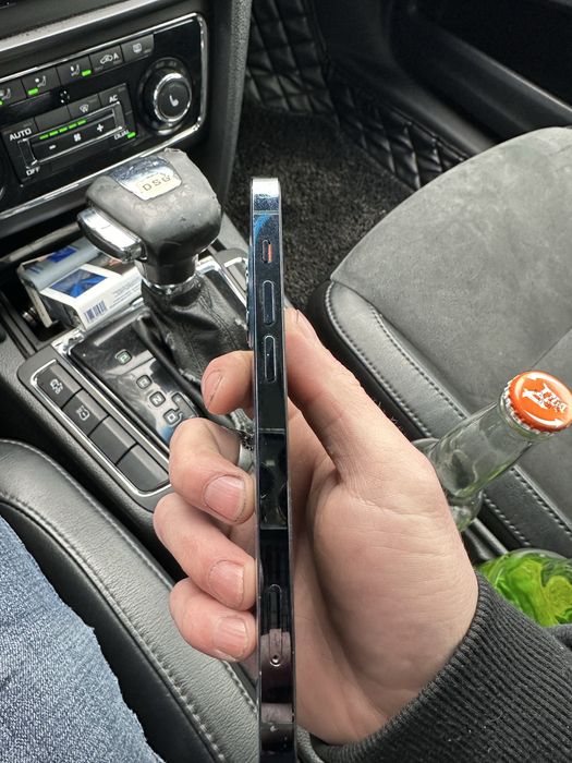 Продам Айфон 12 Pro