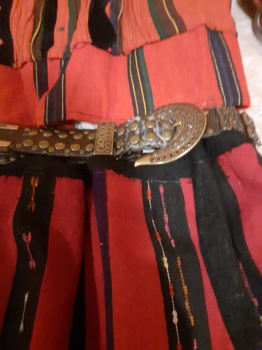 Дамски  ризи за носия,пищимал и елеци за  носия