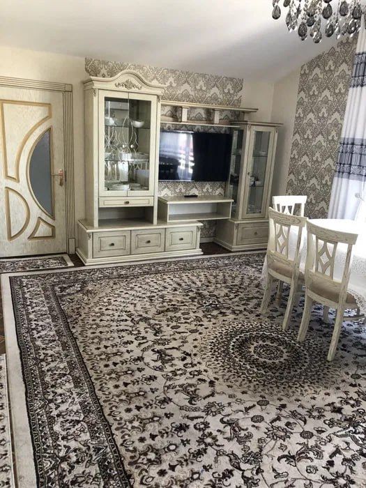 Alohida yoki birga turishgan xona beriladi qizlarga