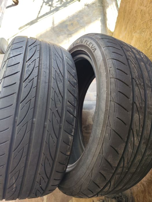 Vând anvelope Vara 215/50/17" Yokohama