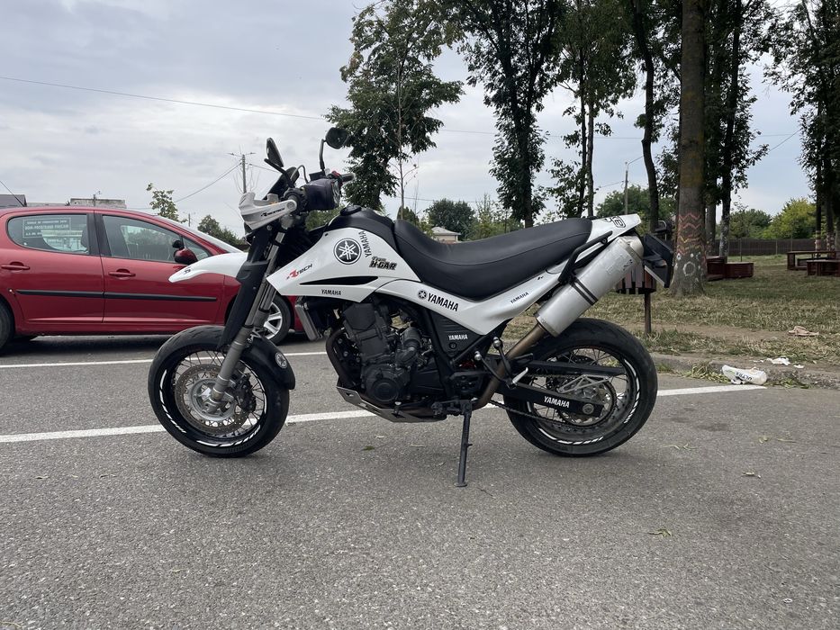 Yamaha XT660X Supermoto