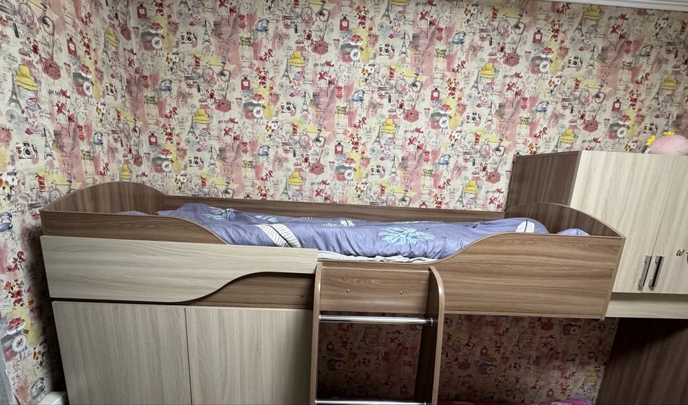 Кровать двухъярусная