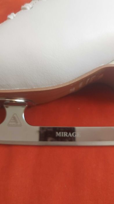 Фигурные коньки профессиональные