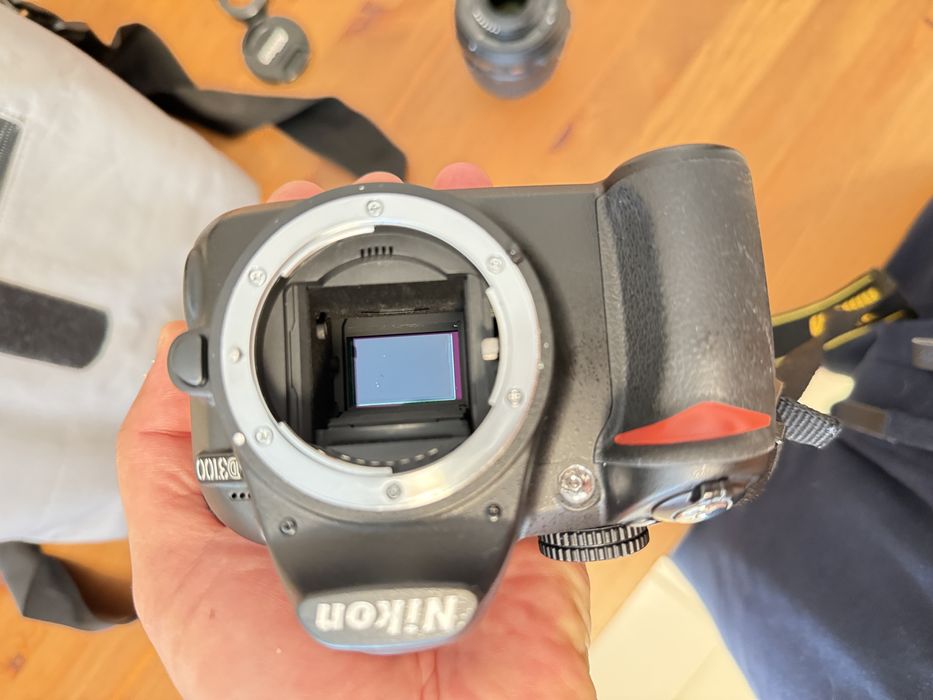 Vand Nikon D3100 defect
