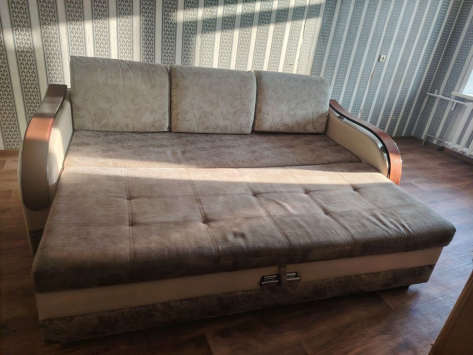 Продам диван б/у