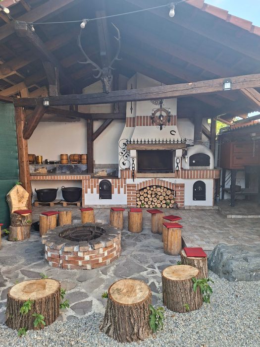 Închiriez casa de vacanta la munte cu ciubar