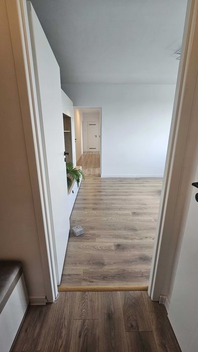 Apartament 4 camere vedere 2 parti renovat, direct de la proprietar