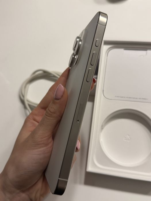 I phone 15 Pro Max 256 GB White Titanium