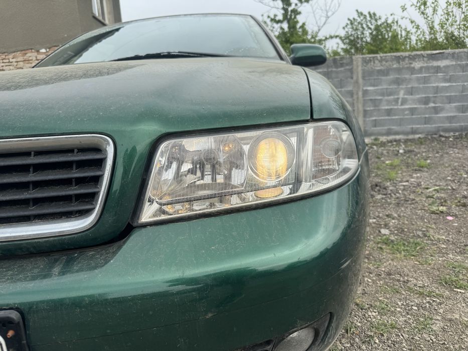 Ауди А4 Б5 2.4 бензин автоматик само на части