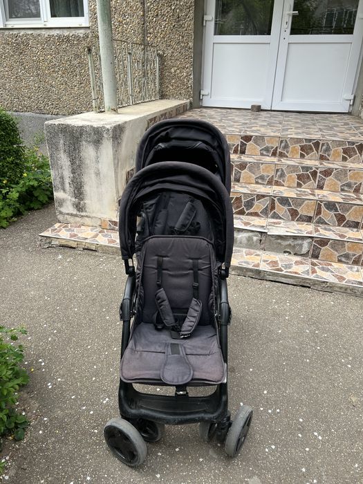 Carucior dublu pentru gemeni sau frati