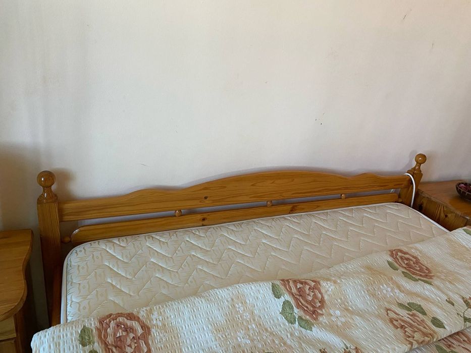 Комплект спалня от дърво