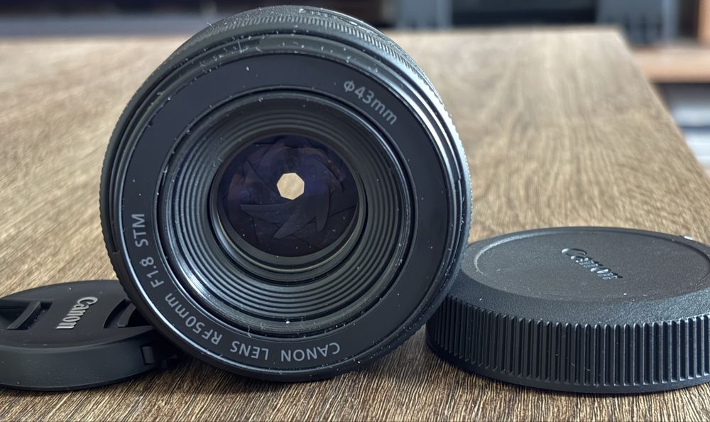 Canon RF 50mm 1.8 STM