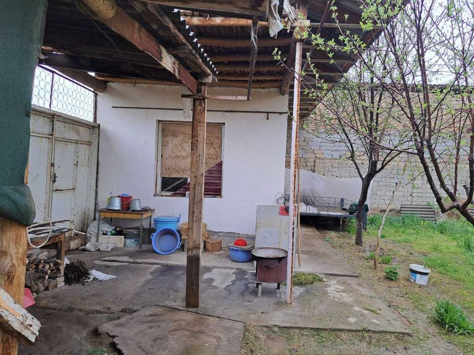 Katta bog'li dacha sotiladi