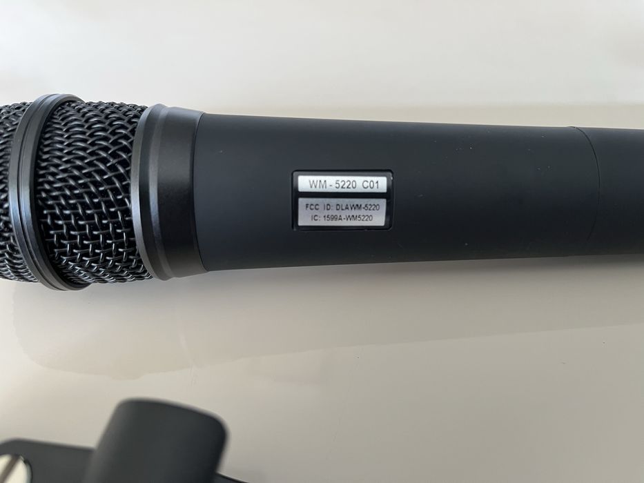 TOA WM-5220 UHF Wireless ръчен безжичен микрофон